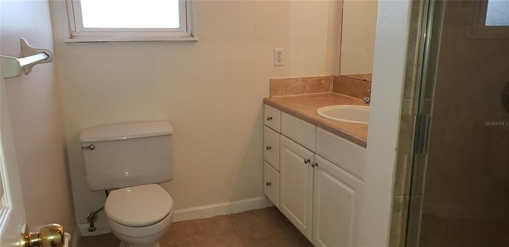 For Sale: $209,900 (3 beds, 1 baths, 912 Square Feet)