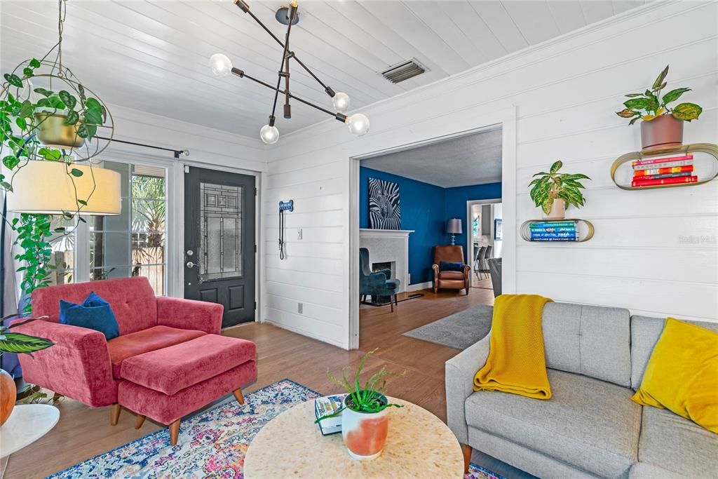 Recently Sold: $725,000 (3 beds, 2 baths, 2030 Square Feet)