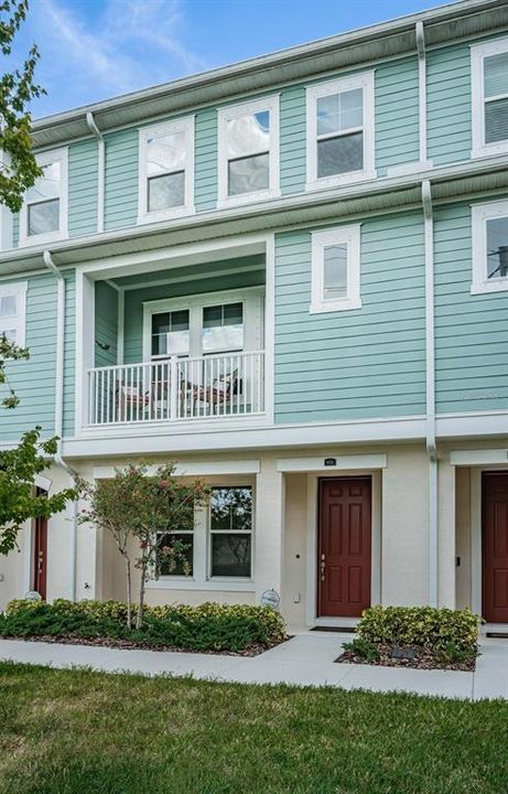 Active With Contract: $3,900 (2 beds, 3 baths, 1910 Square Feet)