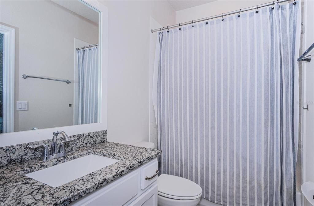 Active With Contract: $3,900 (2 beds, 3 baths, 1910 Square Feet)