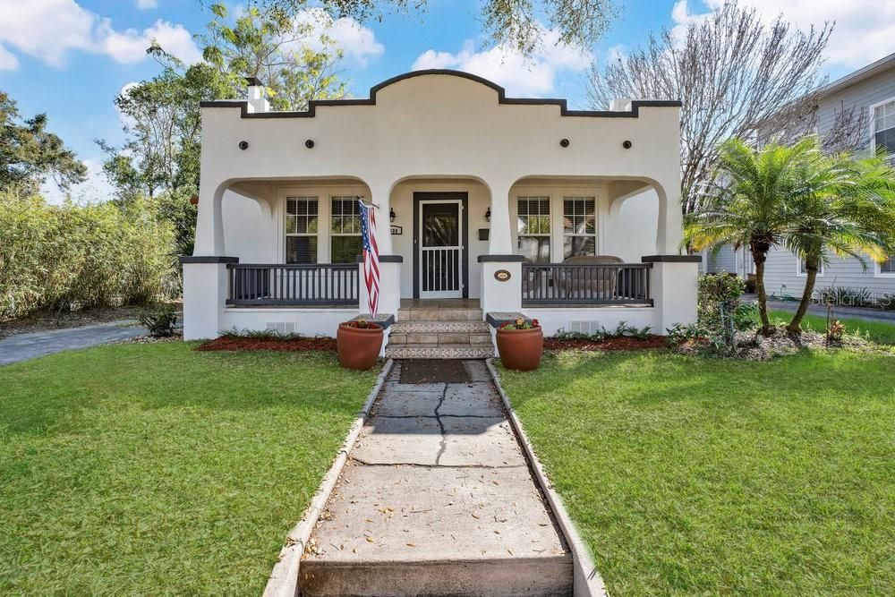 Recently Sold: $825,000 (4 beds, 3 baths, 2861 Square Feet)