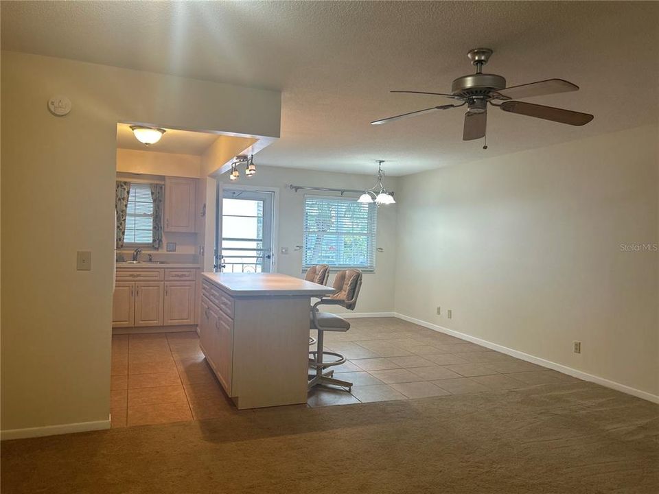 For Rent: $1,550 (2 beds, 2 baths, 910 Square Feet)