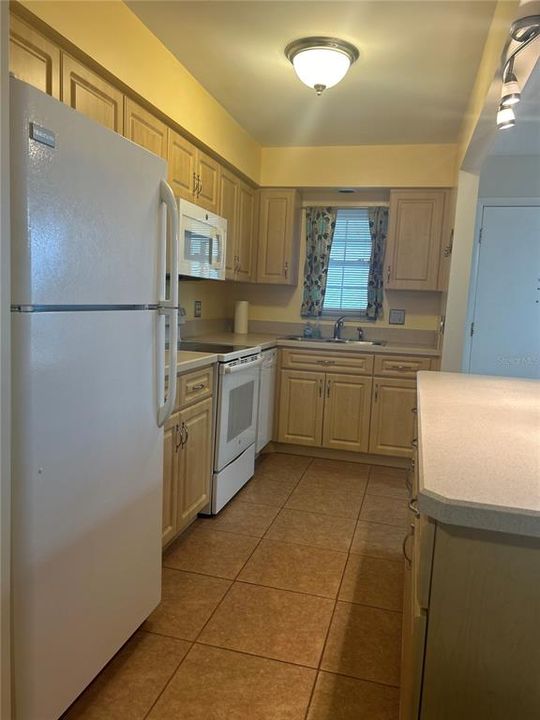 For Rent: $1,550 (2 beds, 2 baths, 910 Square Feet)