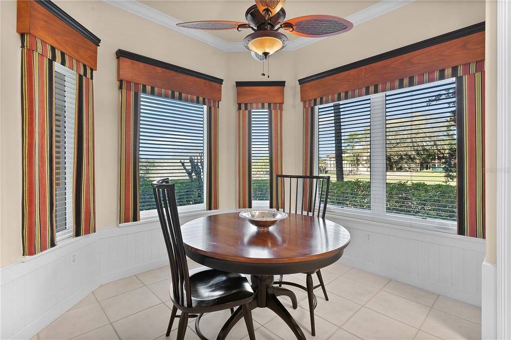 Dinette with view of the golf course