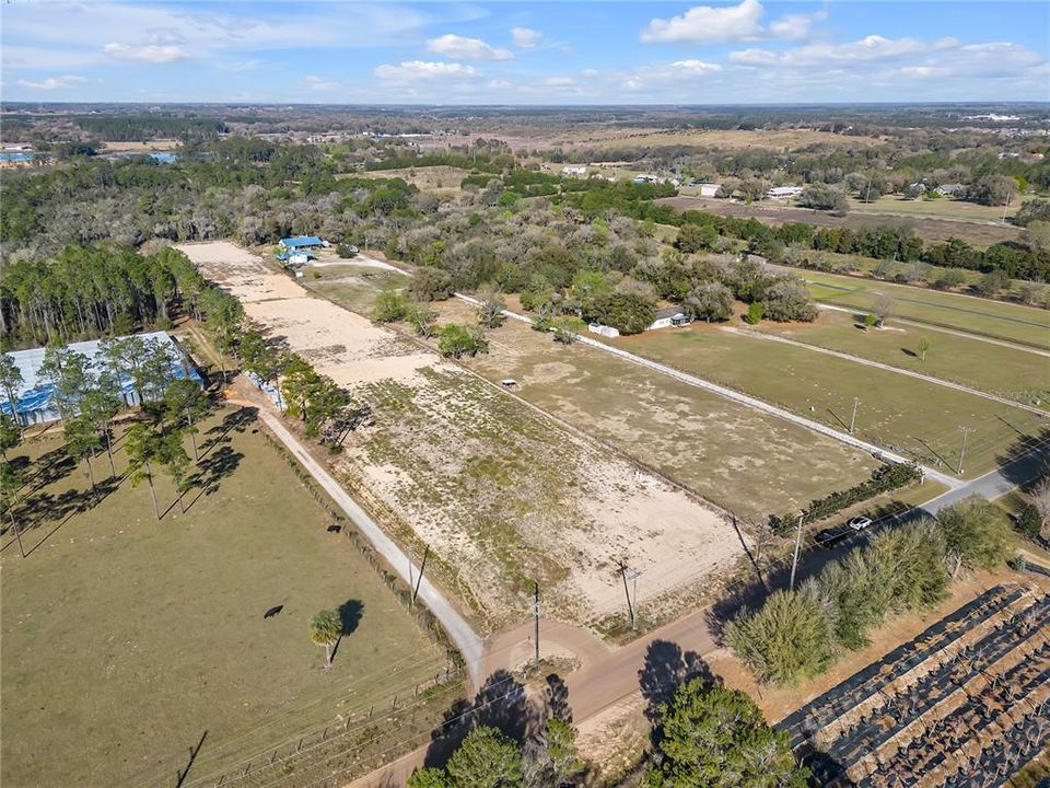 На продажу: $380,000 (4.88 acres)