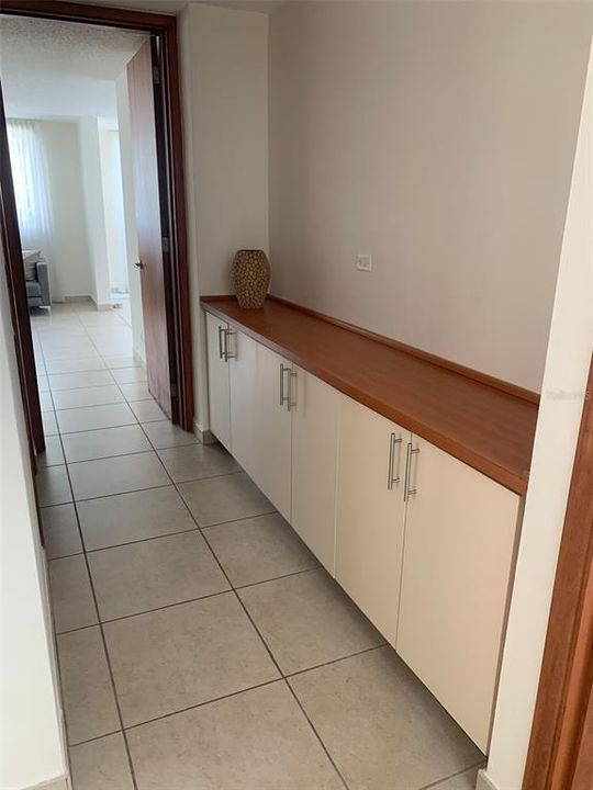 Vendido Recientemente: $630,000 (4 camas, 4 baños, 3350 Pies cuadrados)