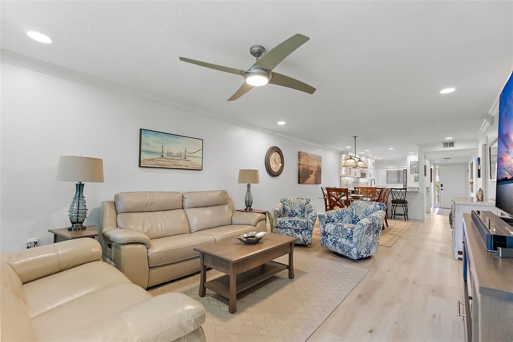 Active With Contract: $2,700 (2 beds, 2 baths, 1200 Square Feet)