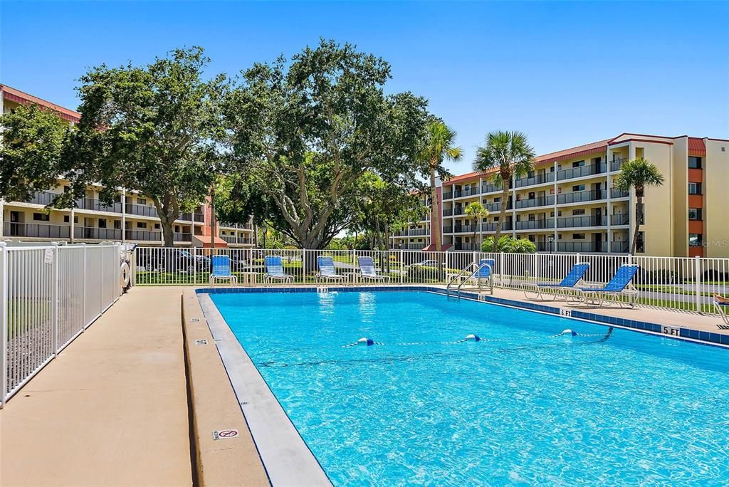 Active With Contract: $2,700 (2 beds, 2 baths, 1200 Square Feet)