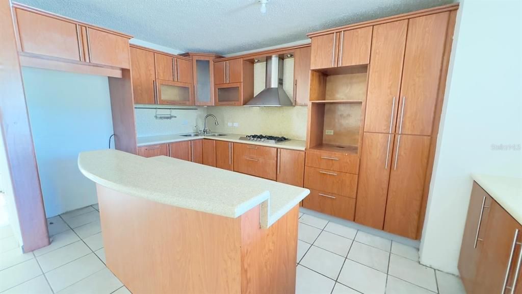 Vendido Recientemente: $295,000 (3 camas, 2 baños, 1350 Pies cuadrados)