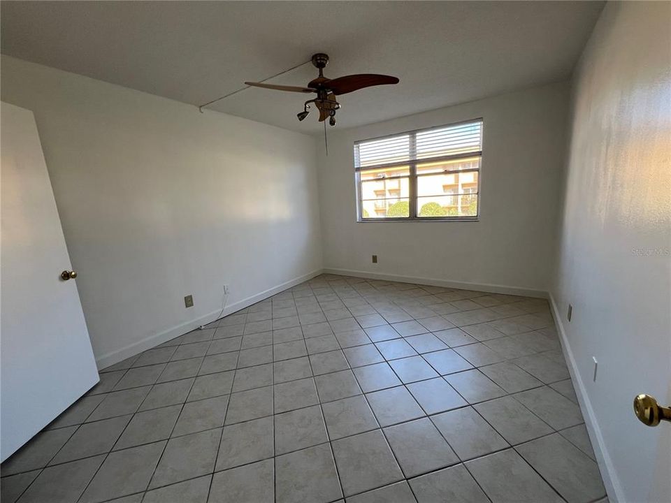 Active With Contract: $125,000 (2 beds, 2 baths, 1094 Square Feet)