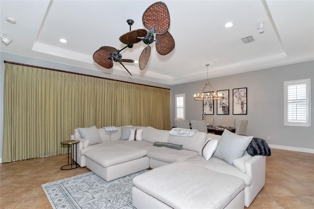 Active With Contract: $710,000 (3 beds, 2 baths, 1913 Square Feet)