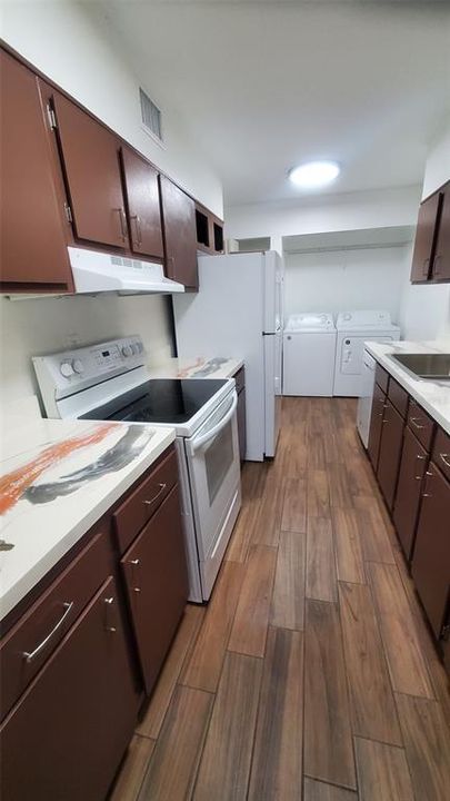 Recently Rented: $1,350 (3 beds, 2 baths, 1289 Square Feet)