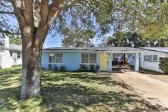 For Rent: $2,600 (2 beds, 2 baths, 1004 Square Feet)