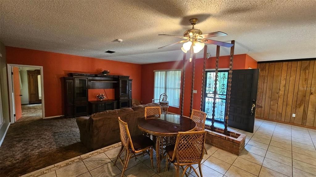 Recently Sold: $190,000 (3 beds, 2 baths, 1964 Square Feet)