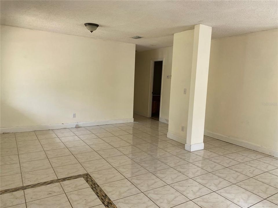 For Sale: $249,000 (3 beds, 2 baths, 1152 Square Feet)
