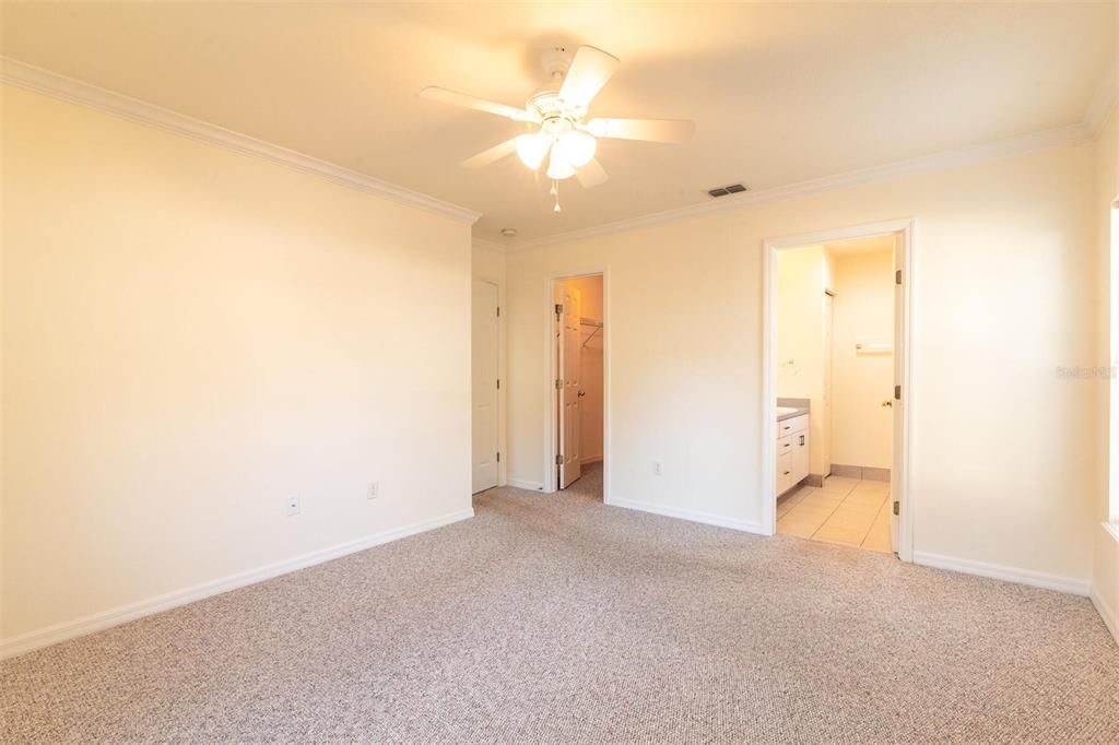 Recently Sold: $324,000 (3 beds, 2 baths, 1324 Square Feet)