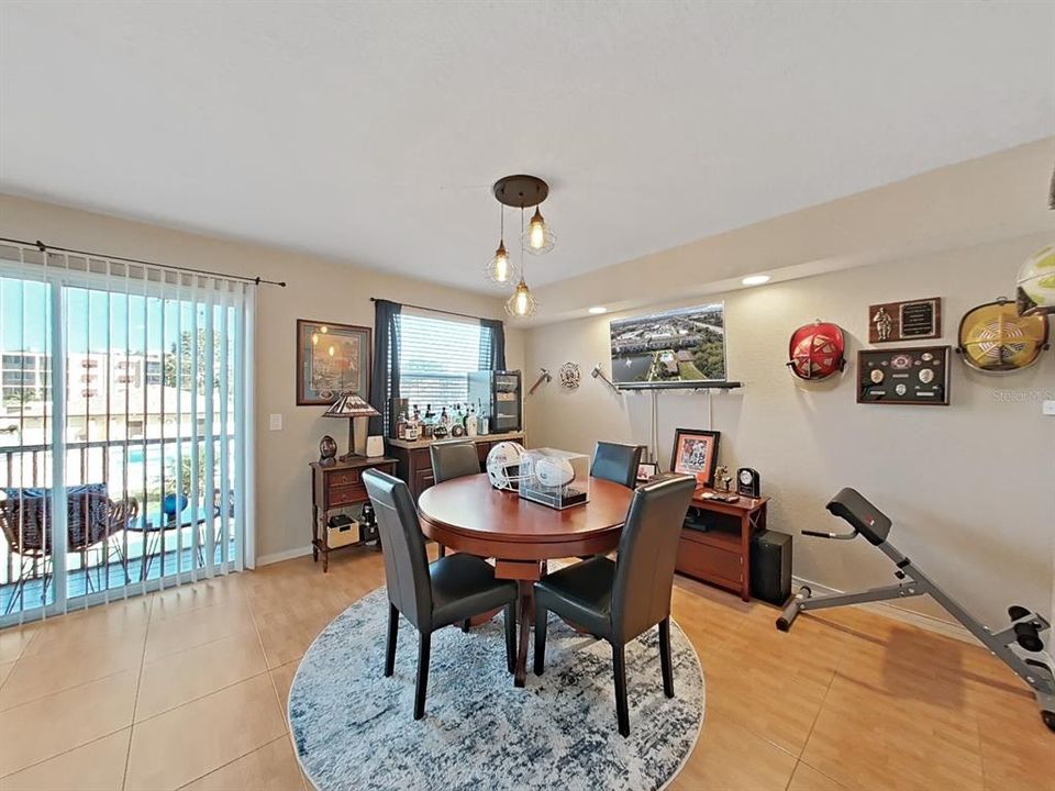 For Sale: $470,000 (3 beds, 2 baths, 1971 Square Feet)