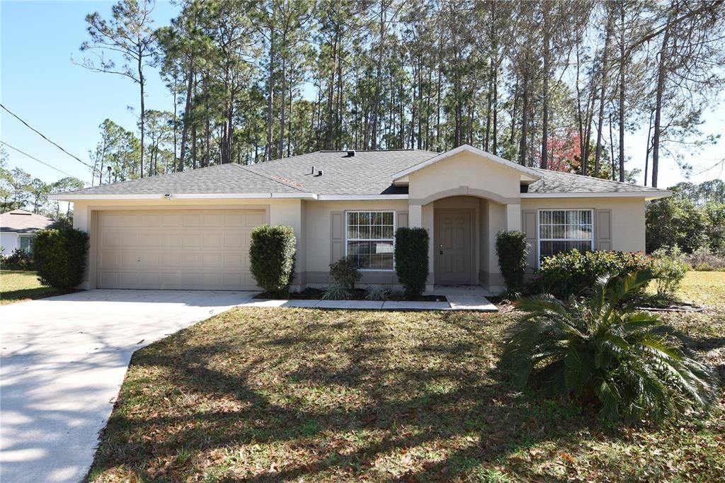 Recently Rented: $1,750 (3 beds, 2 baths, 1327 Square Feet)