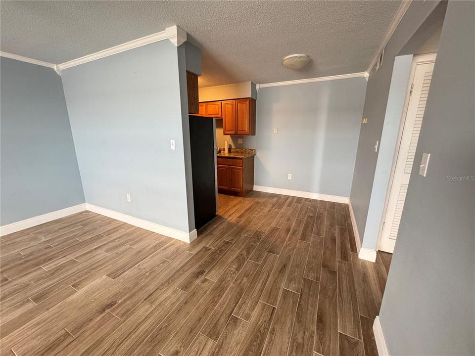 For Sale: $140,000 (1 beds, 1 baths, 772 Square Feet)