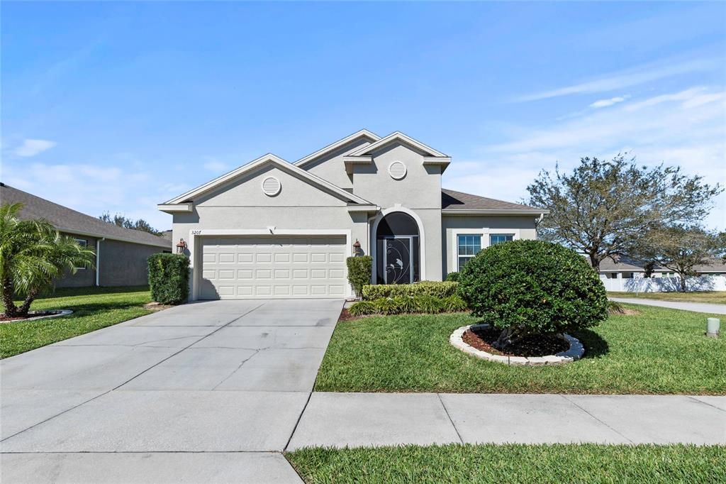 Active With Contract: $399,000 (4 beds, 2 baths, 2017 Square Feet)