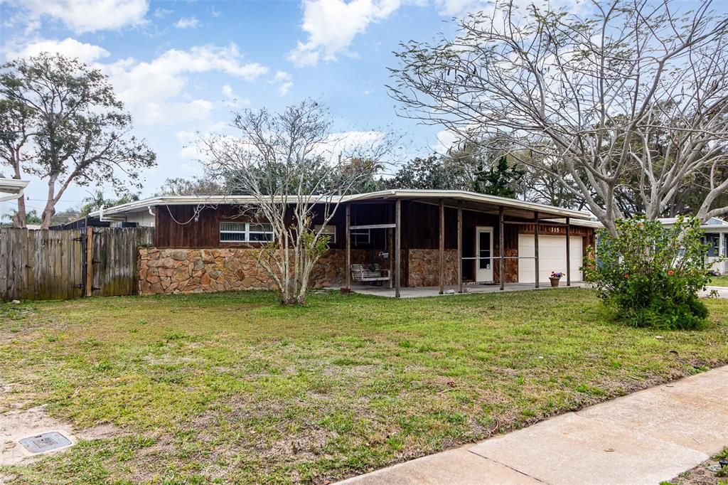 For Sale: $419,500 (3 beds, 2 baths, 1297 Square Feet)