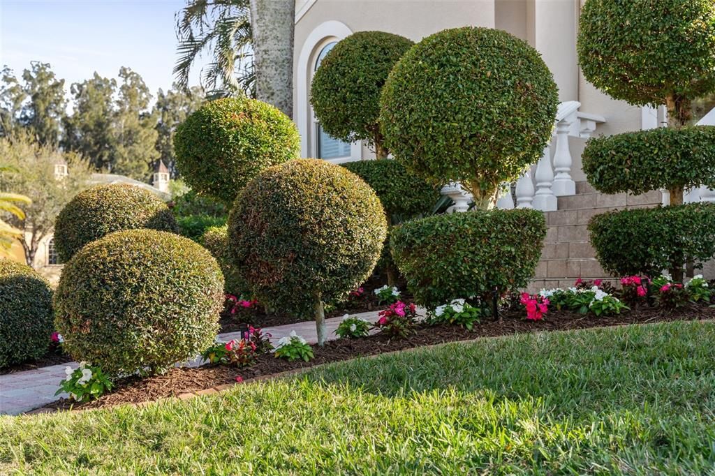 Active With Contract: $1,575,000 (3 beds, 2 baths, 2520 Square Feet)