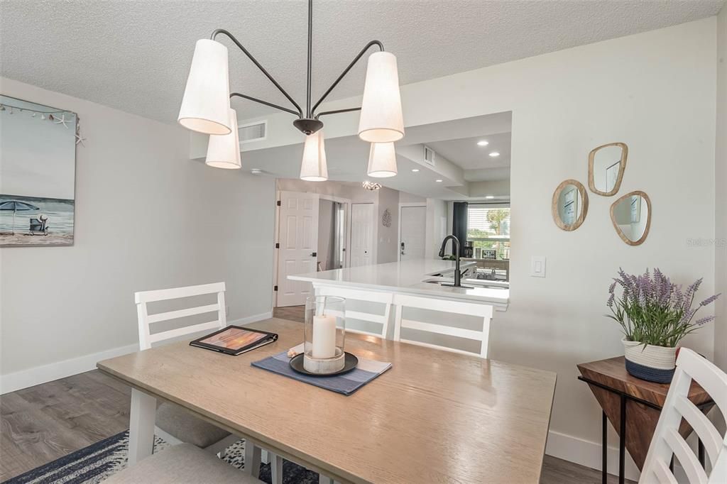 For Sale: $529,900 (2 beds, 2 baths, 1120 Square Feet)