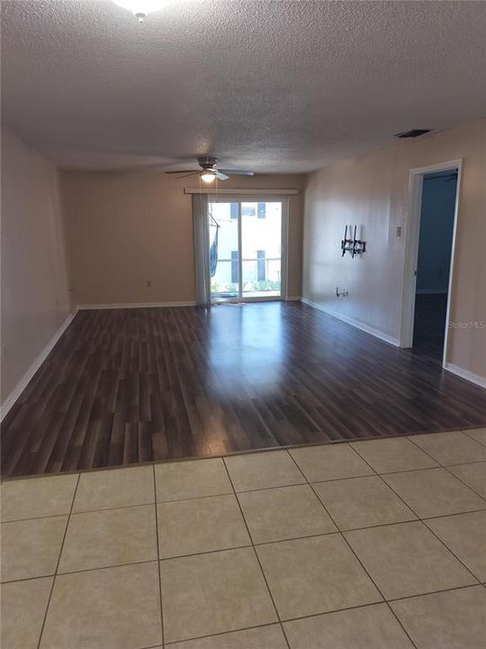 For Sale: $145,000 (2 beds, 2 baths, 1077 Square Feet)