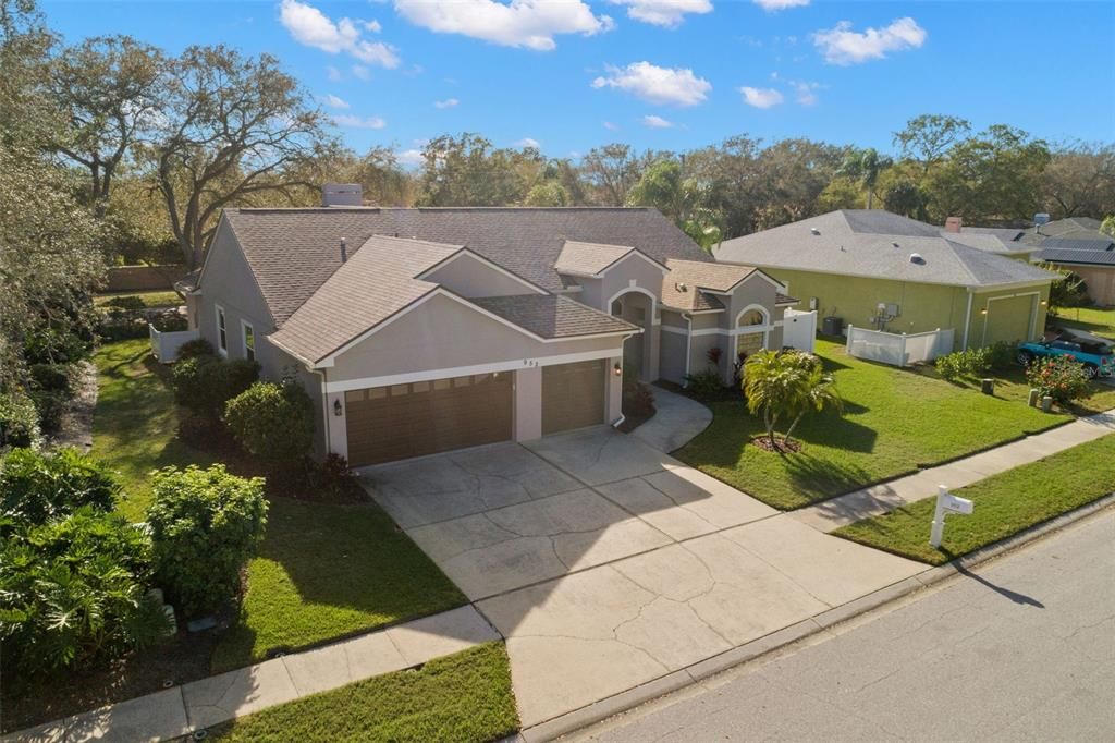 Recently Sold: $729,000 (4 beds, 3 baths, 2351 Square Feet)