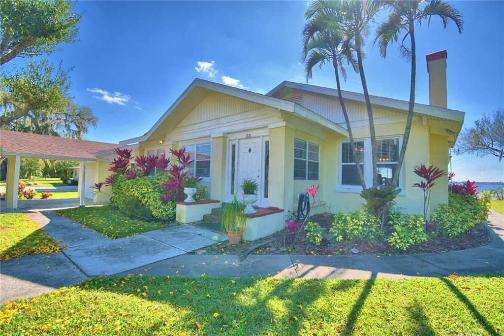 Recently Sold: $399,000 (2 beds, 2 baths, 1786 Square Feet)