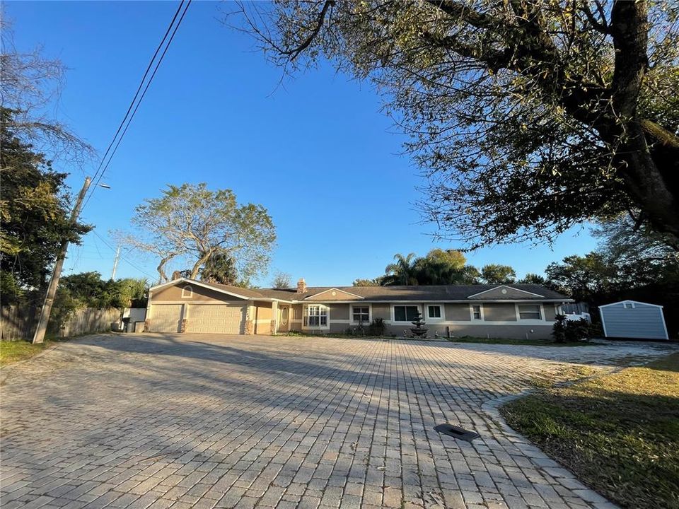 For Sale: $855,000 (3 beds, 2 baths, 3260 Square Feet)