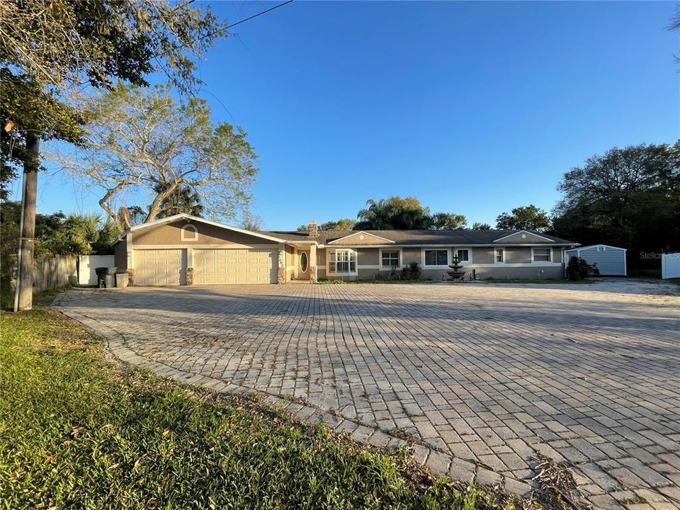 For Sale: $855,000 (3 beds, 2 baths, 3260 Square Feet)