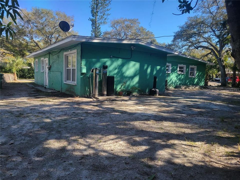 Recently Sold: $315,000 (3 beds, 2 baths, 1266 Square Feet)