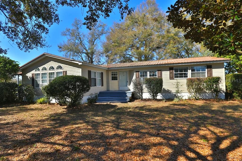 Active With Contract: $899,000 (3 beds, 2 baths, 1919 Square Feet)