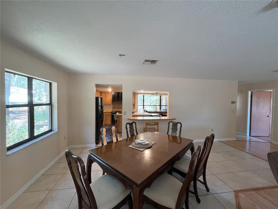 For Sale: $399,900 (2 beds, 2 baths, 1616 Square Feet)