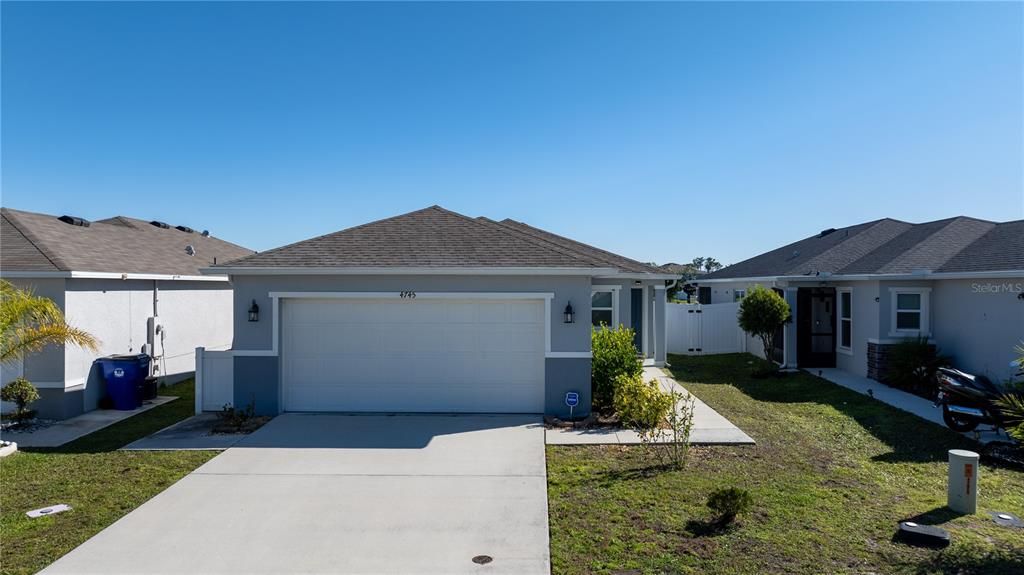 Recently Sold: $375,000 (3 beds, 2 baths, 1552 Square Feet)