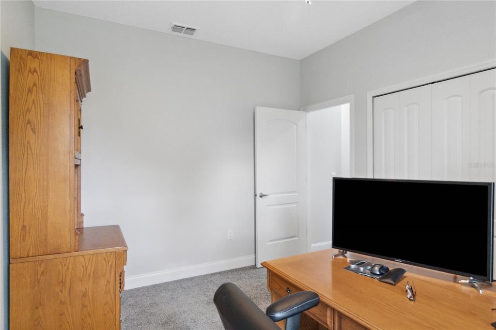 Active With Contract: $598,500 (3 beds, 2 baths, 1702 Square Feet)