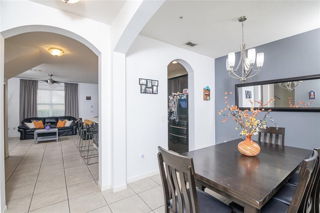 For Sale: $385,000 (3 beds, 2 baths, 1383 Square Feet)