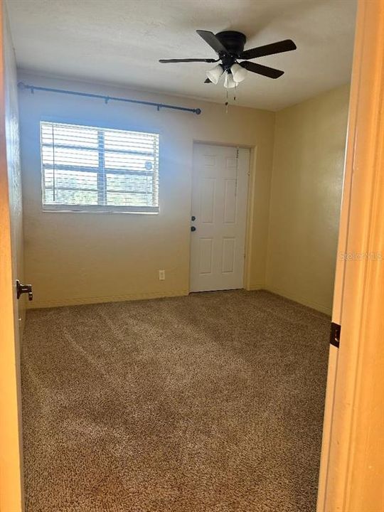 Active With Contract: $110,000 (2 beds, 1 baths, 835 Square Feet)