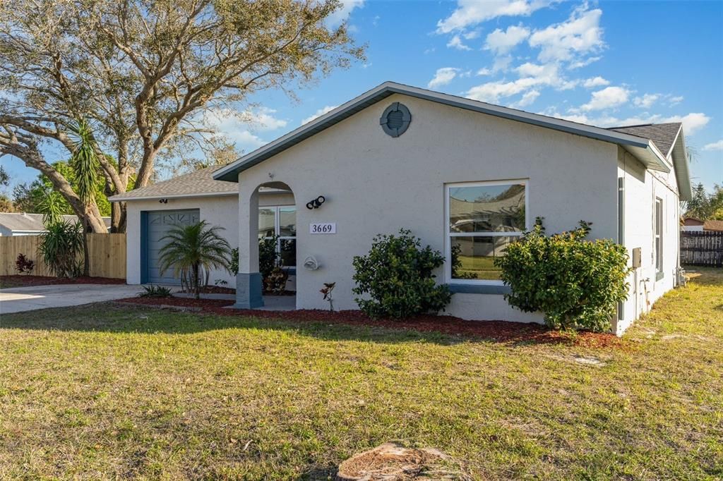 Recently Sold: $324,900 (3 beds, 2 baths, 1274 Square Feet)