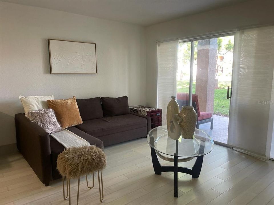 Recently Rented: $1,600 (1 beds, 1 baths, 861 Square Feet)