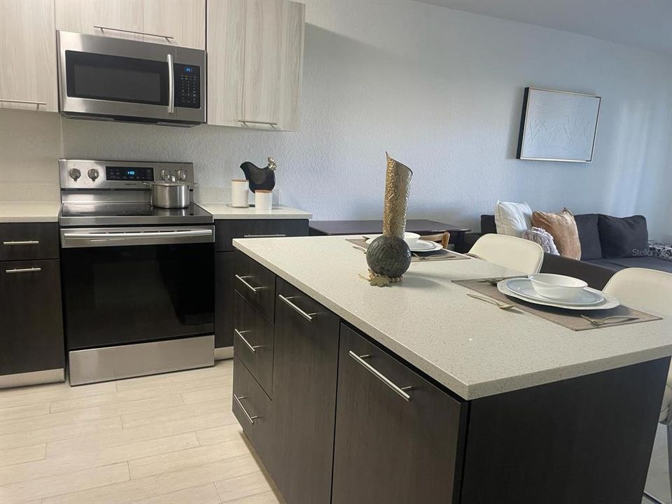 Recently Rented: $1,600 (1 beds, 1 baths, 861 Square Feet)