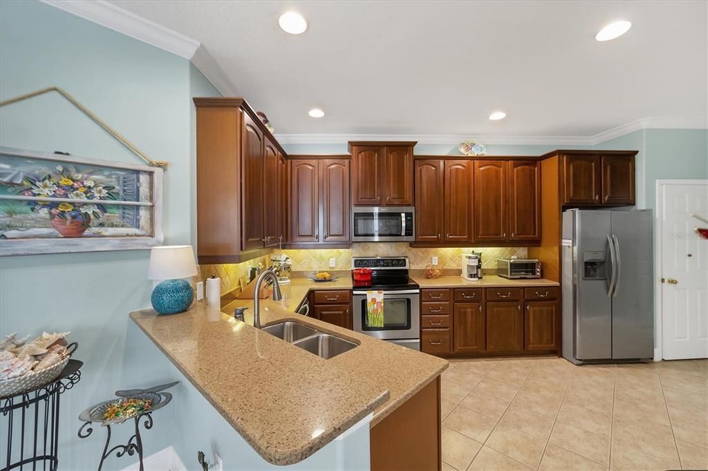 Active With Contract: $439,500 (2 beds, 2 baths, 1718 Square Feet)