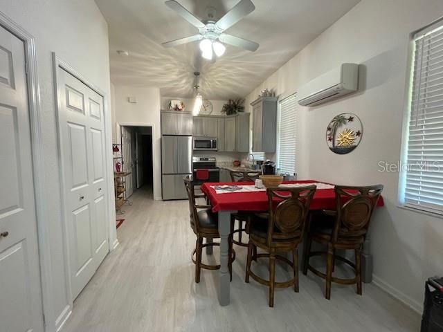 For Sale: $338,500 (1 beds, 1 baths, 429 Square Feet)