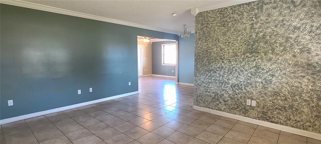 Active With Contract: $199,900 (4 beds, 2 baths, 1328 Square Feet)