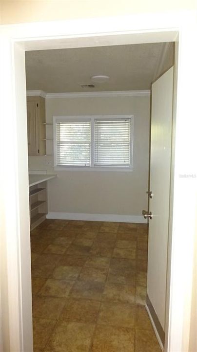 For Rent: $1,800 (3 beds, 2 baths, 1574 Square Feet)