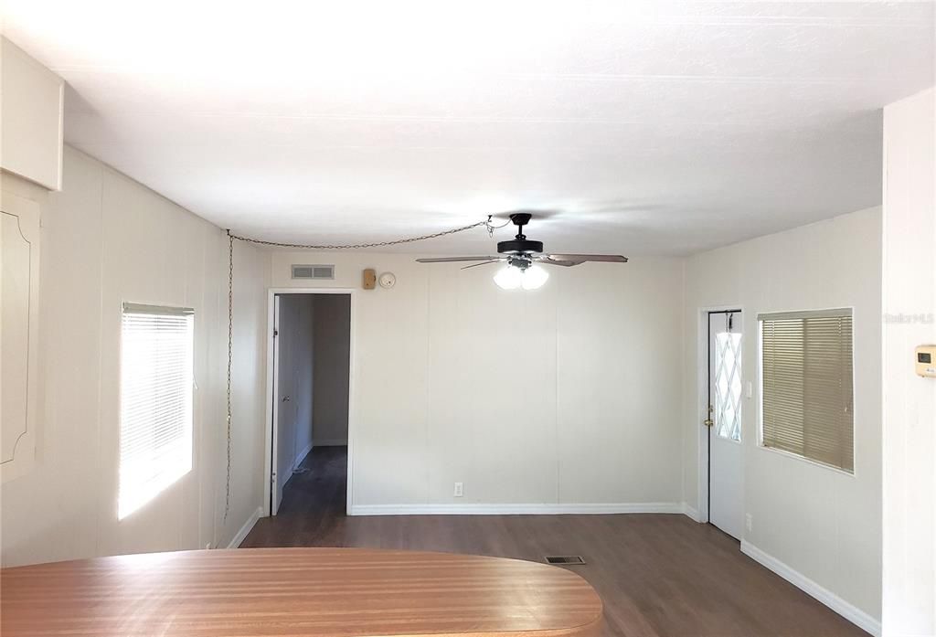 For Rent: $1,575 (2 beds, 2 baths, 868 Square Feet)