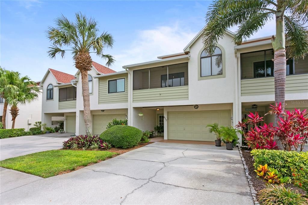 Recently Sold: $665,000 (3 beds, 2 baths, 1693 Square Feet)