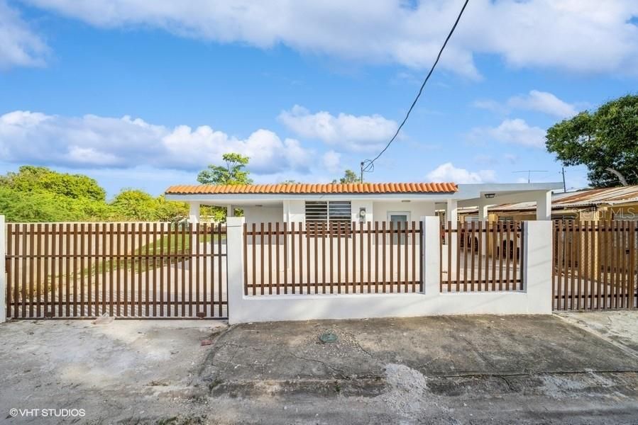 Recently Sold: $165,000 (4 beds, 3 baths, 1221 Square Feet)