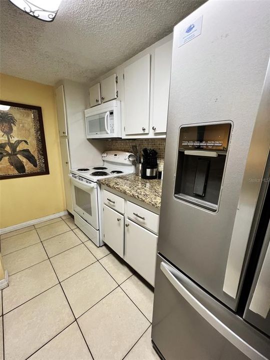 Active With Contract: $2,200 (1 beds, 1 baths, 755 Square Feet)